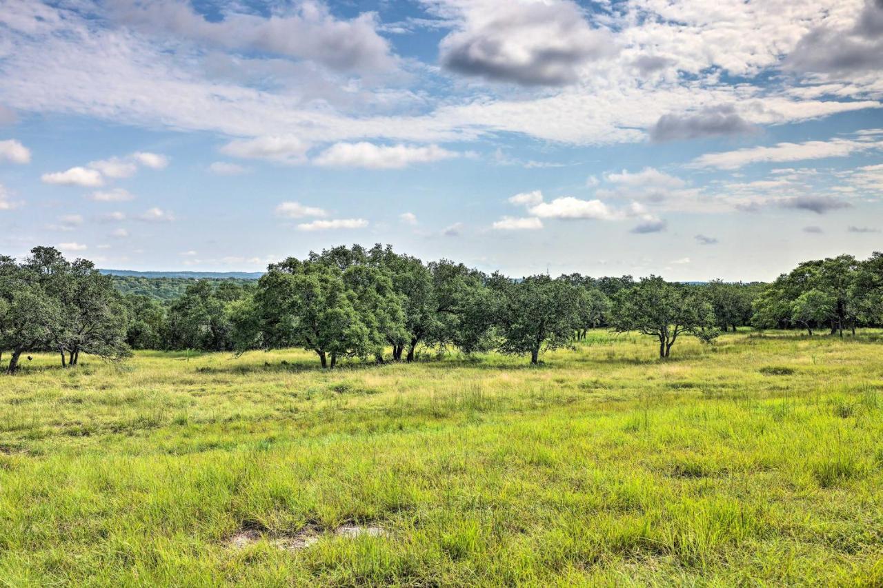 Cozy Spring Branch Cottage In Hill Country! Eksteriør billede